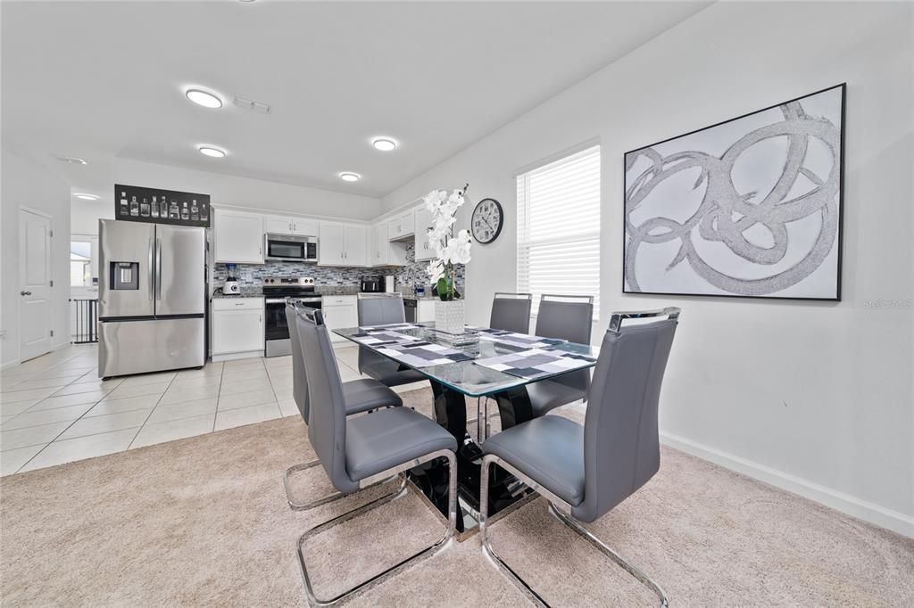 For Rent: $2,300 (3 beds, 2 baths, 1424 Square Feet)