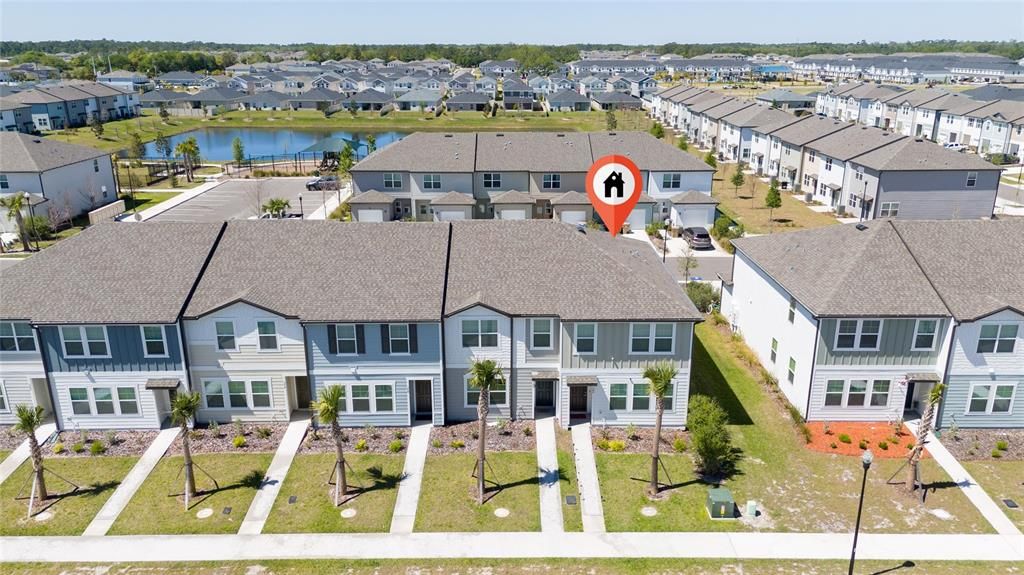 For Rent: $2,300 (3 beds, 2 baths, 1424 Square Feet)