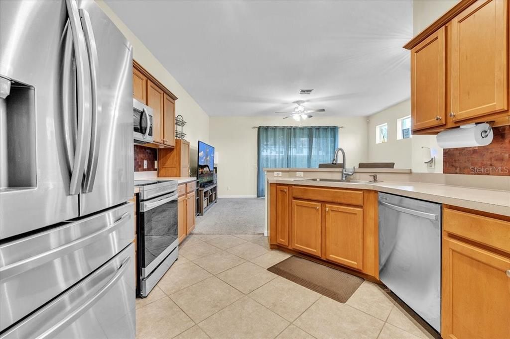 For Sale: $240,000 (3 beds, 2 baths, 1608 Square Feet)