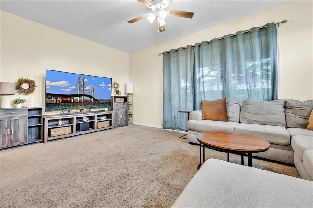 For Sale: $240,000 (3 beds, 2 baths, 1608 Square Feet)