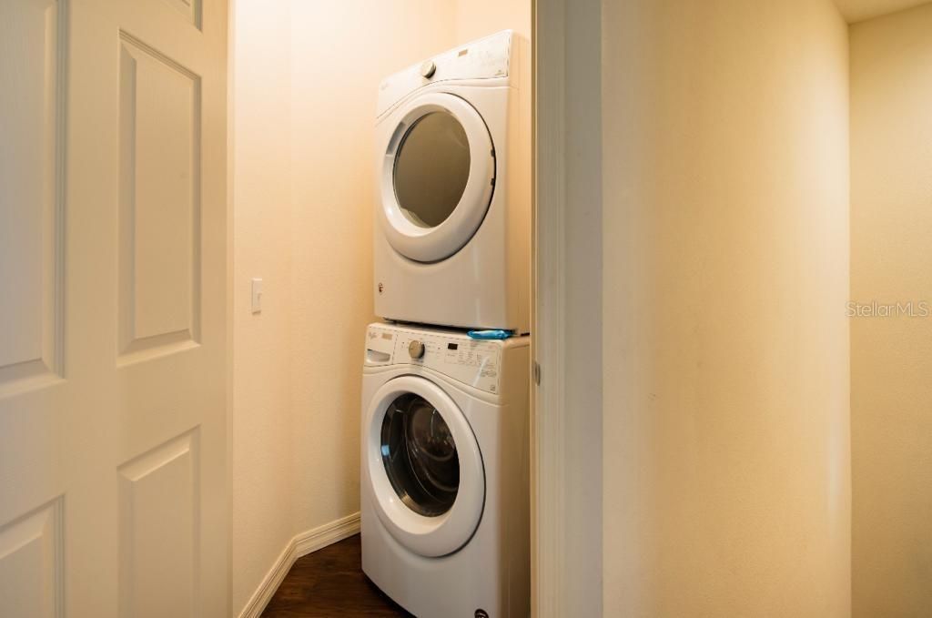 En Venta: $330,000 (4 camas, 3 baños, 1694 Pies cuadrados)