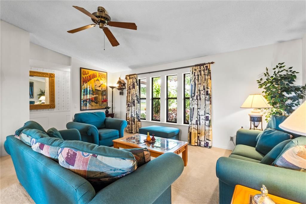 For Sale: $750,000 (3 beds, 2 baths, 1939 Square Feet)