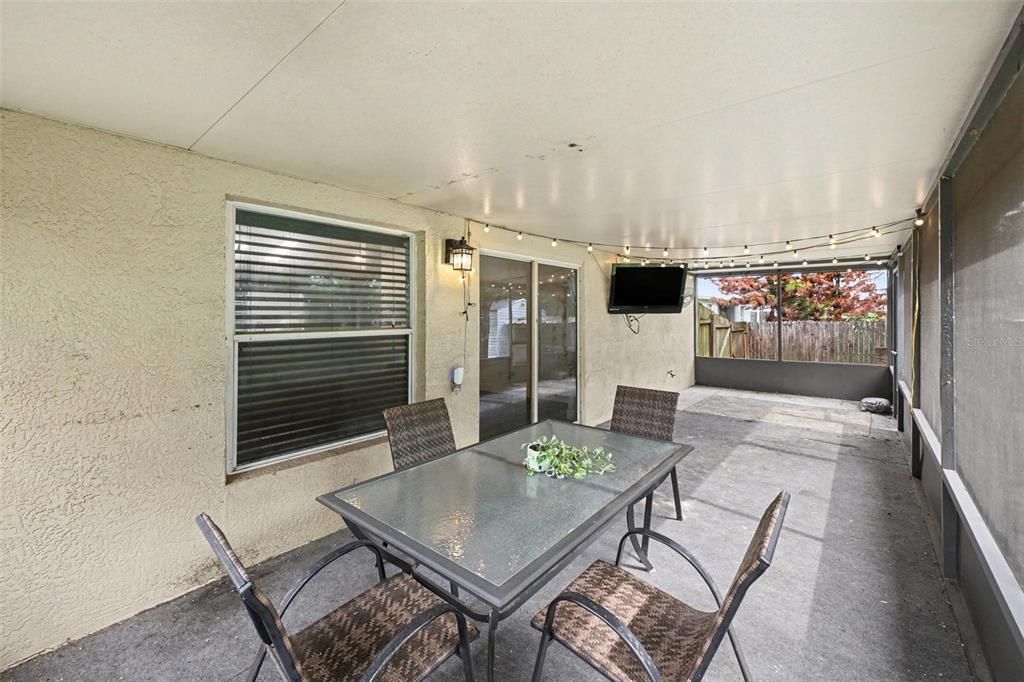 For Sale: $336,900 (3 beds, 2 baths, 1212 Square Feet)