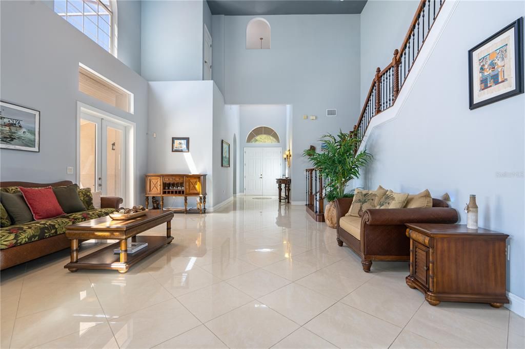For Sale: $899,000 (5 beds, 4 baths, 3888 Square Feet)