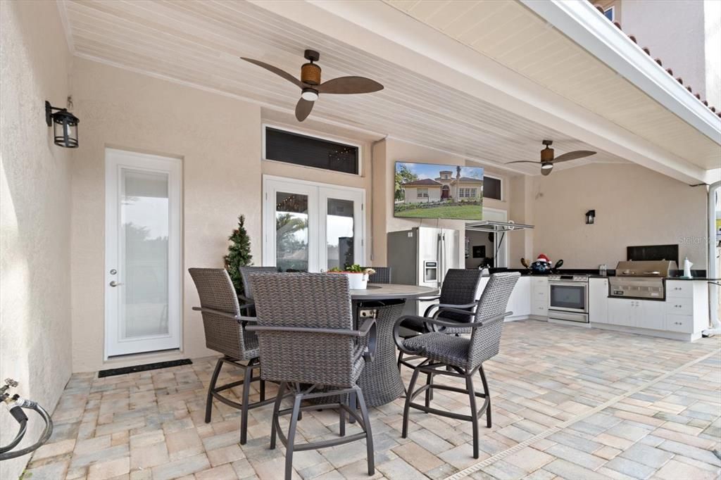 For Sale: $899,000 (5 beds, 4 baths, 3888 Square Feet)