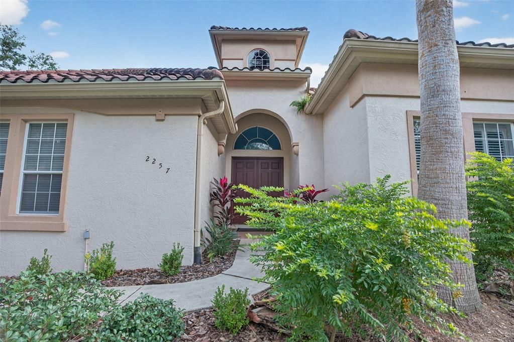 For Sale: $899,000 (5 beds, 4 baths, 3888 Square Feet)