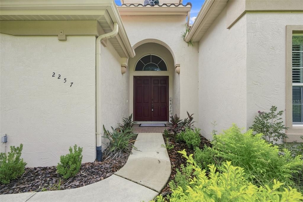For Sale: $899,000 (5 beds, 4 baths, 3888 Square Feet)