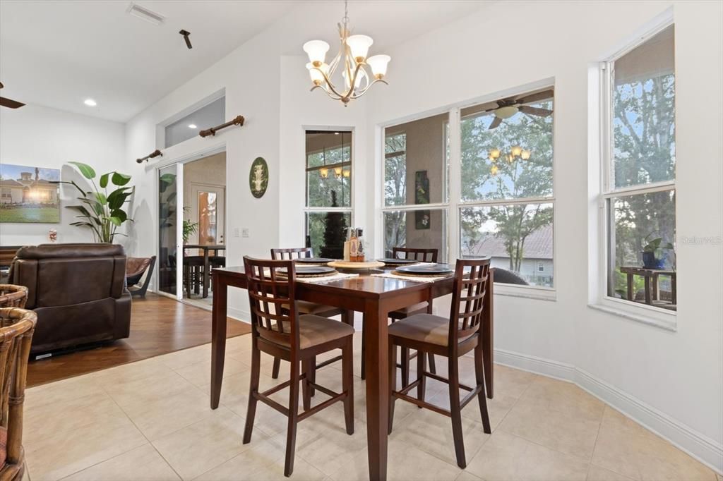 For Sale: $899,000 (5 beds, 4 baths, 3888 Square Feet)
