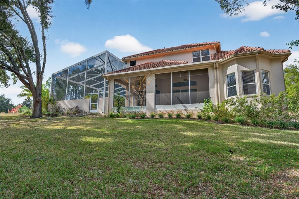 For Sale: $899,000 (5 beds, 4 baths, 3888 Square Feet)