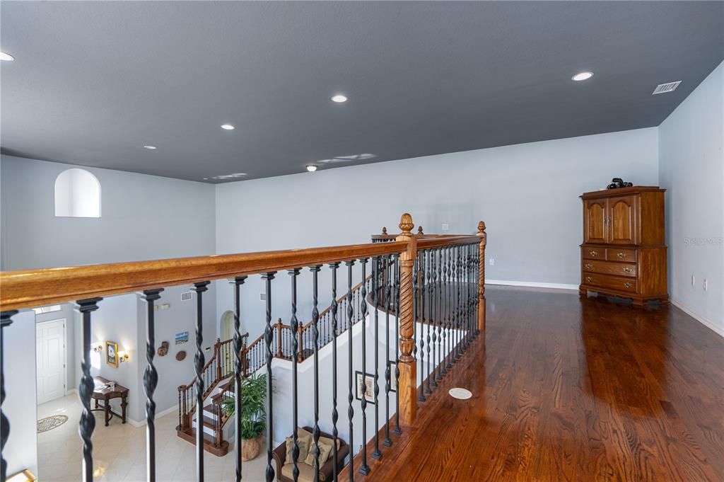 For Sale: $899,000 (5 beds, 4 baths, 3888 Square Feet)