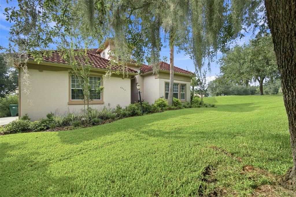 For Sale: $899,000 (5 beds, 4 baths, 3888 Square Feet)