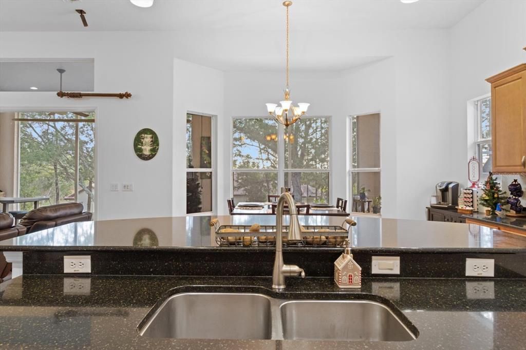 For Sale: $899,000 (5 beds, 4 baths, 3888 Square Feet)