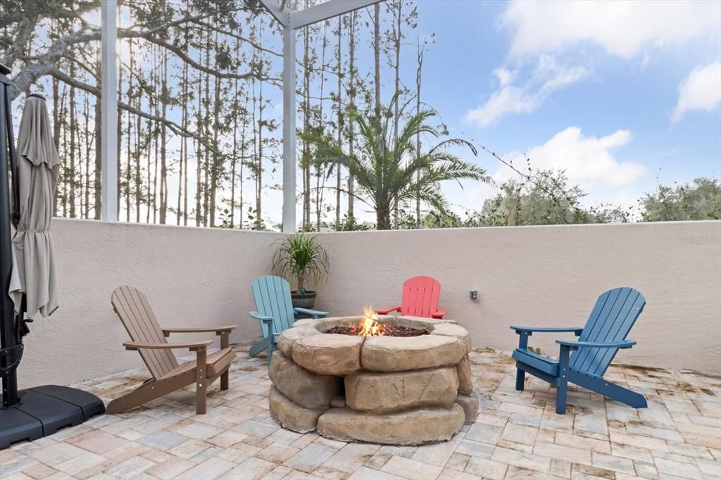 For Sale: $899,000 (5 beds, 4 baths, 3888 Square Feet)