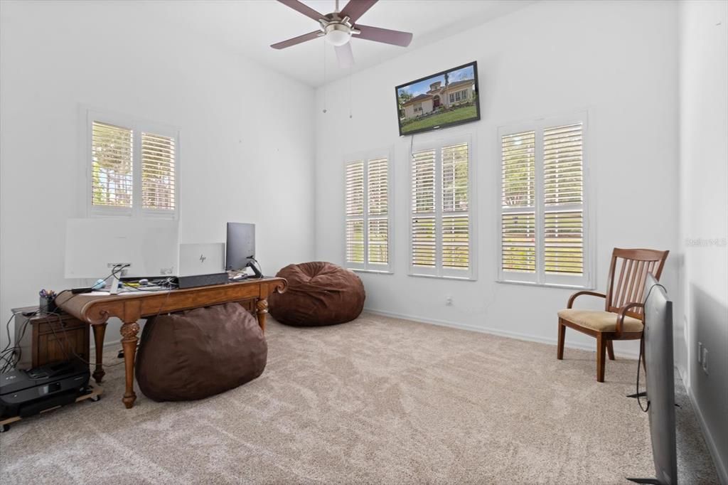 For Sale: $899,000 (5 beds, 4 baths, 3888 Square Feet)
