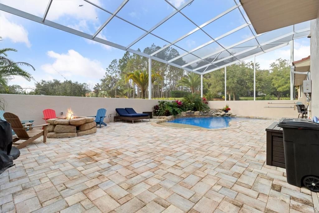 For Sale: $899,000 (5 beds, 4 baths, 3888 Square Feet)