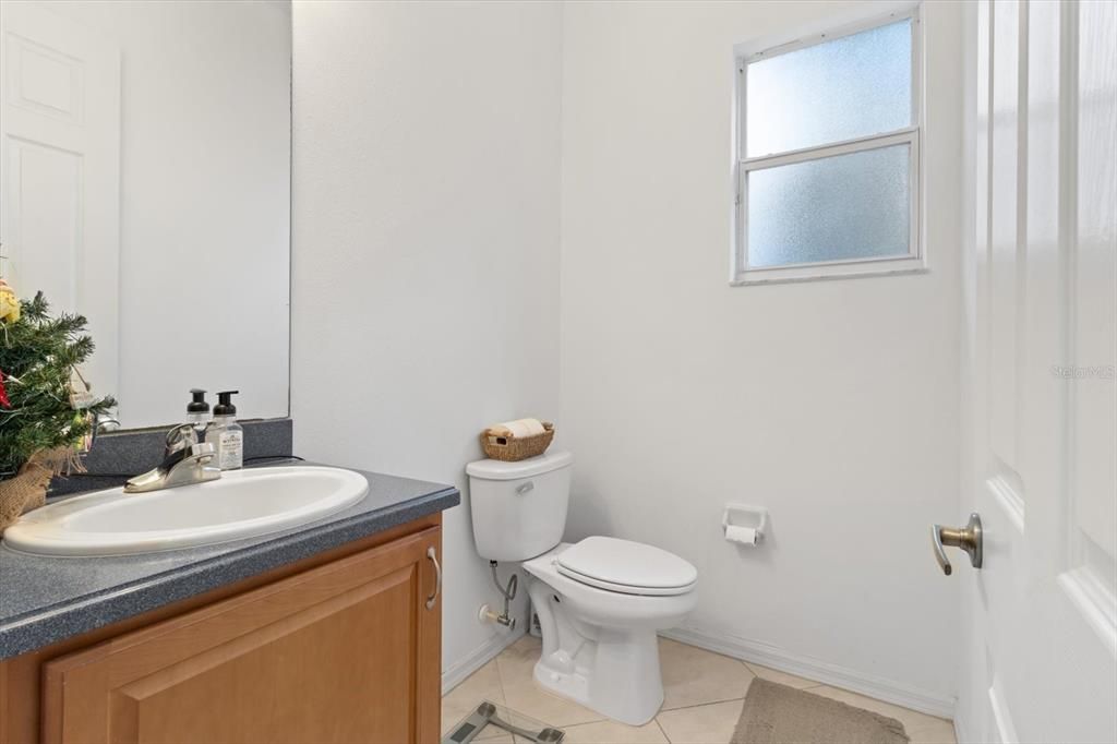 For Sale: $899,000 (5 beds, 4 baths, 3888 Square Feet)