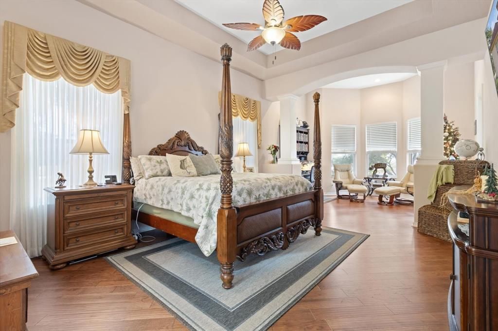 For Sale: $899,000 (5 beds, 4 baths, 3888 Square Feet)