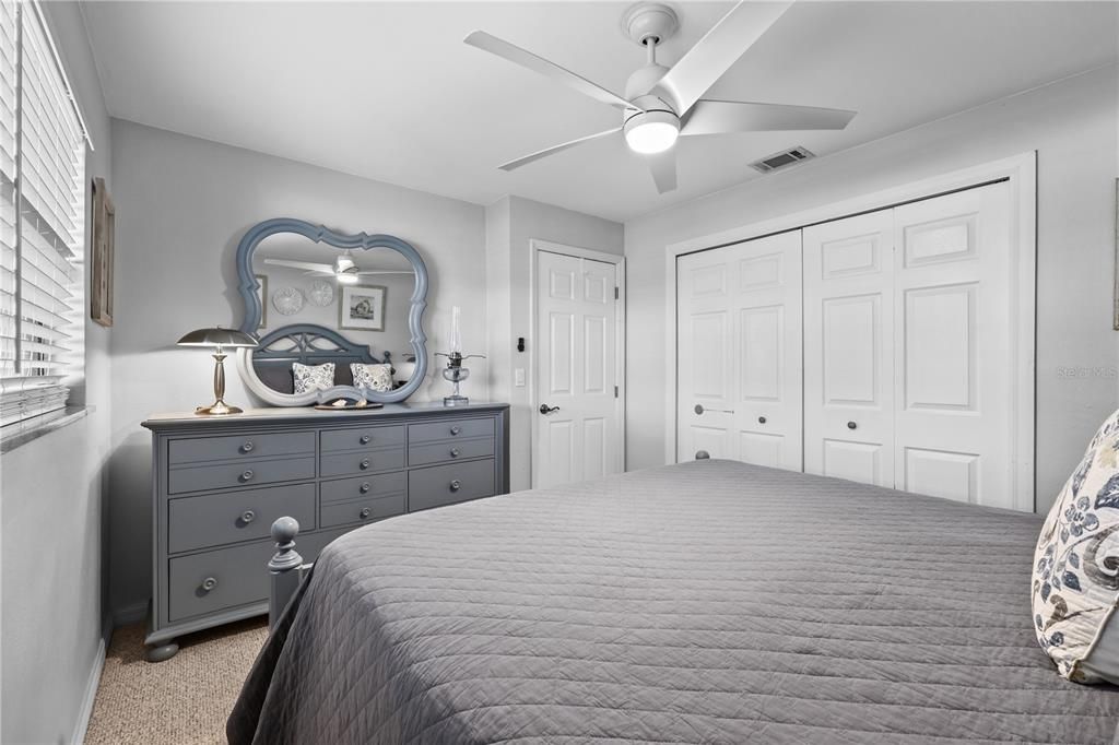 For Sale: $365,000 (3 beds, 3 baths, 1438 Square Feet)