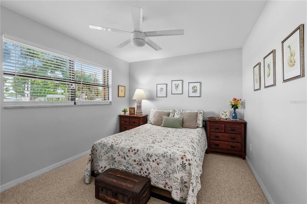 For Sale: $365,000 (3 beds, 3 baths, 1438 Square Feet)