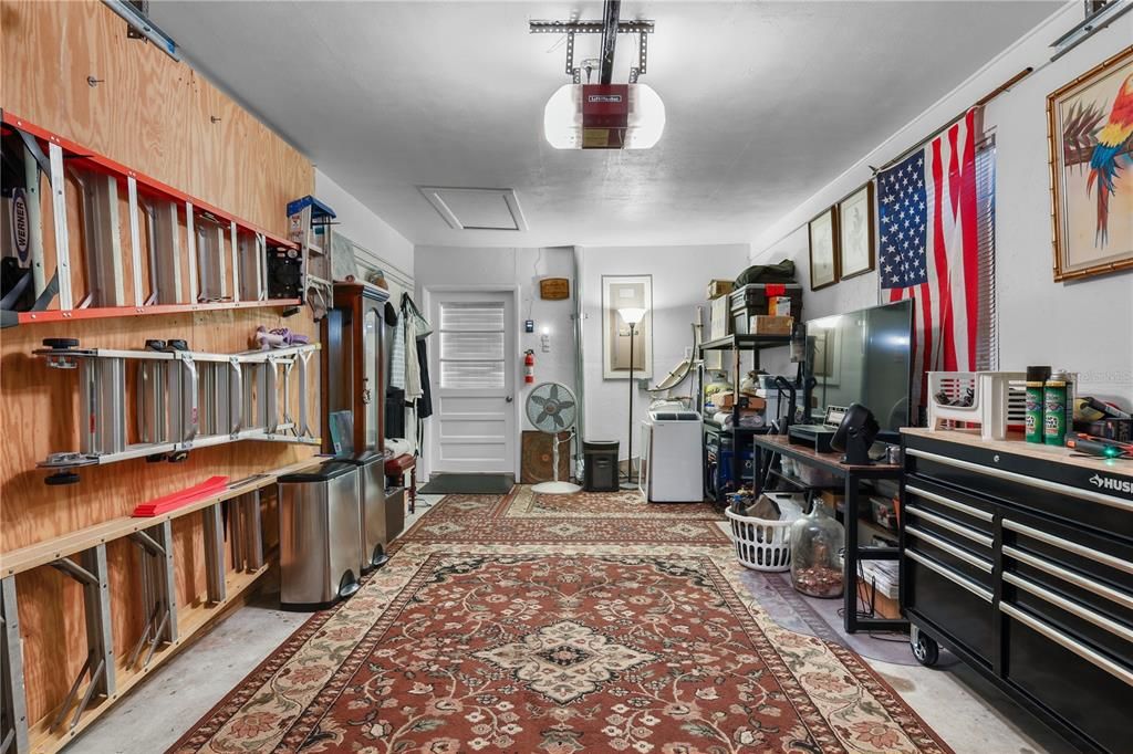 For Sale: $365,000 (3 beds, 3 baths, 1438 Square Feet)