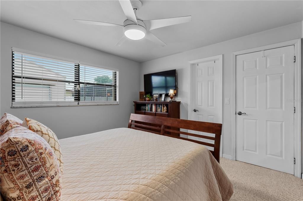 For Sale: $365,000 (3 beds, 3 baths, 1438 Square Feet)