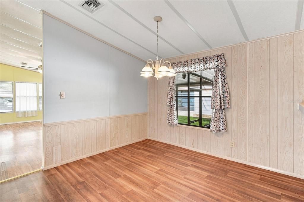 En Venta: $125,000 (2 camas, 2 baños, 1300 Pies cuadrados)