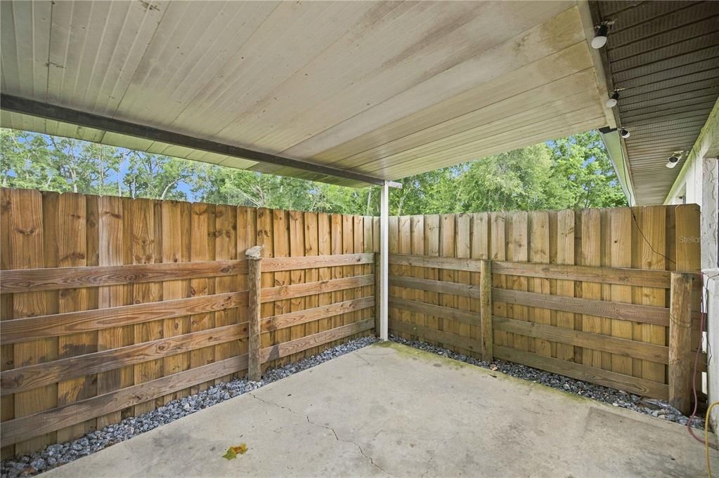 For Sale: $215,000 (3 beds, 2 baths, 1284 Square Feet)