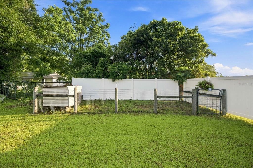 For Sale: $215,000 (3 beds, 2 baths, 1284 Square Feet)