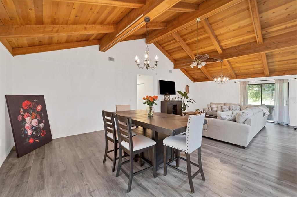 For Sale: $335,000 (3 beds, 2 baths, 2214 Square Feet)