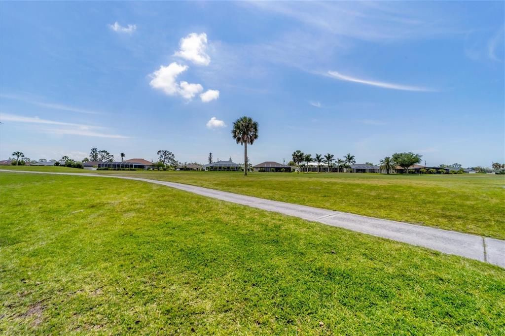 For Sale: $335,000 (3 beds, 2 baths, 2214 Square Feet)