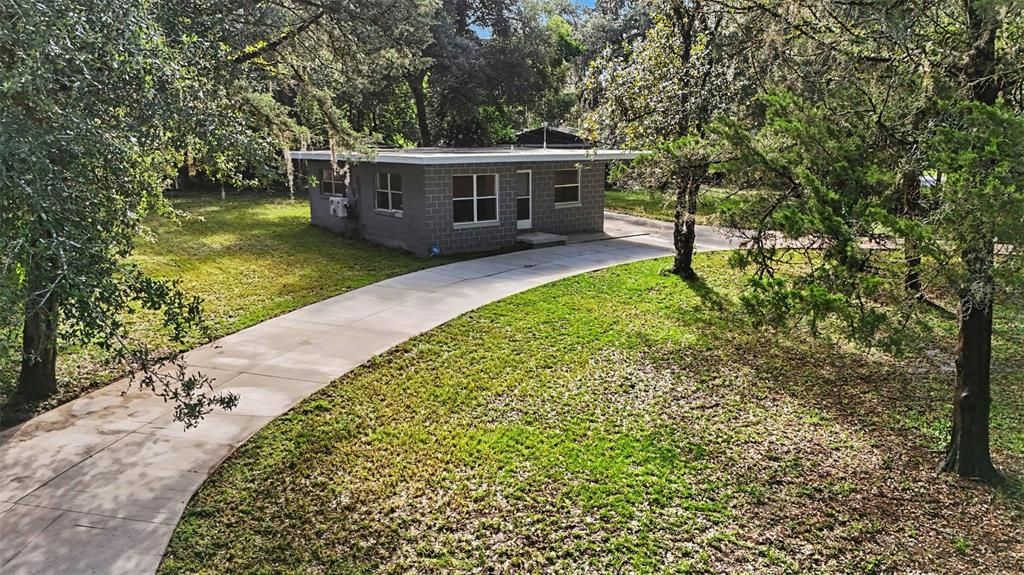 For Sale: $170,000 (2 beds, 1 baths, 755 Square Feet)