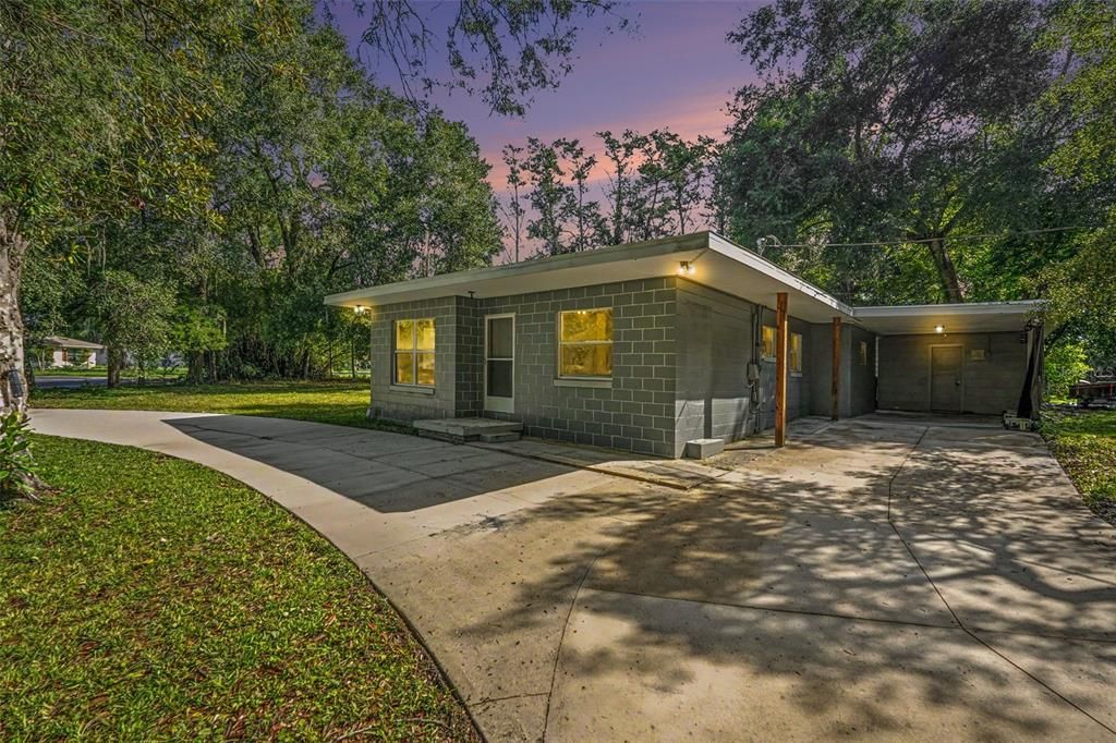 For Sale: $170,000 (2 beds, 1 baths, 755 Square Feet)