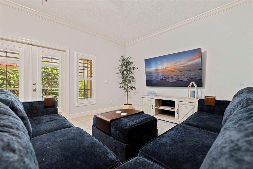 For Sale: $475,000 (3 beds, 2 baths, 1990 Square Feet)