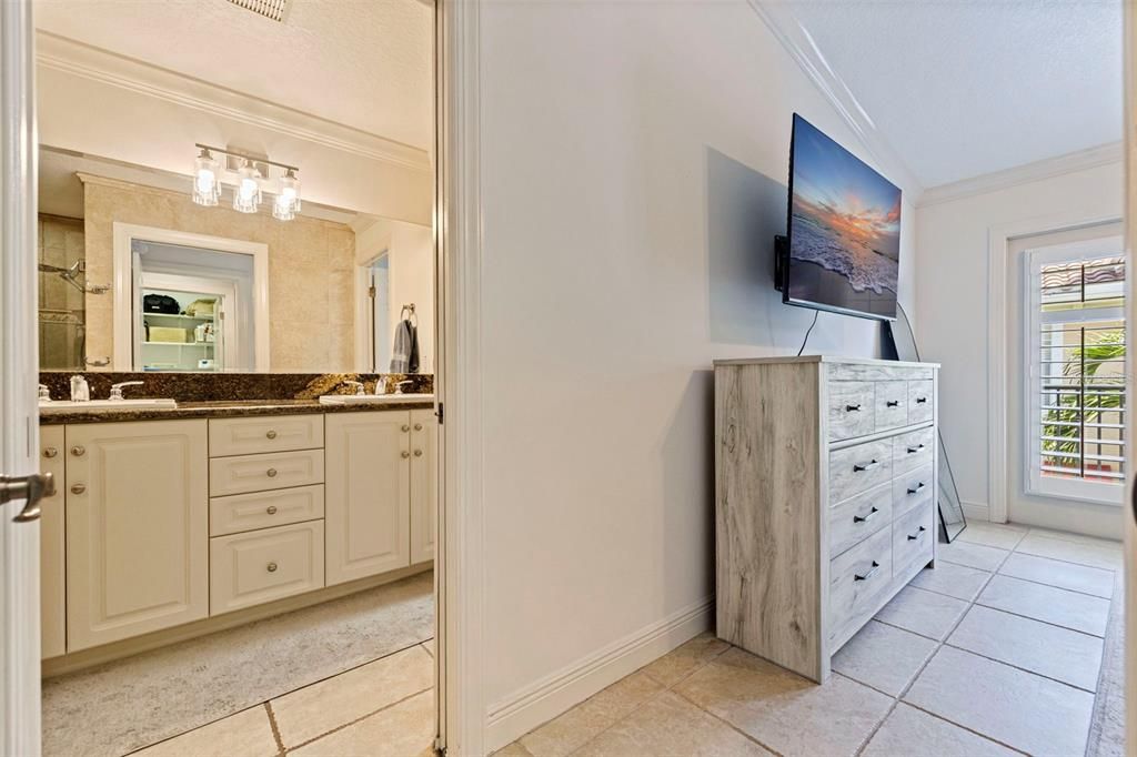 For Sale: $475,000 (3 beds, 2 baths, 1990 Square Feet)
