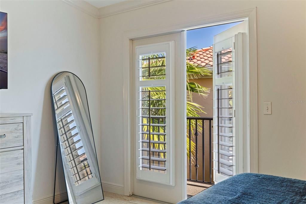 For Sale: $475,000 (3 beds, 2 baths, 1990 Square Feet)