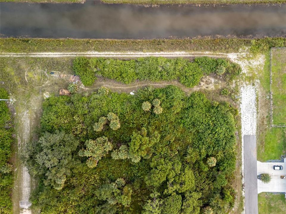 合同活跃: $15,000 (0.27 acres)