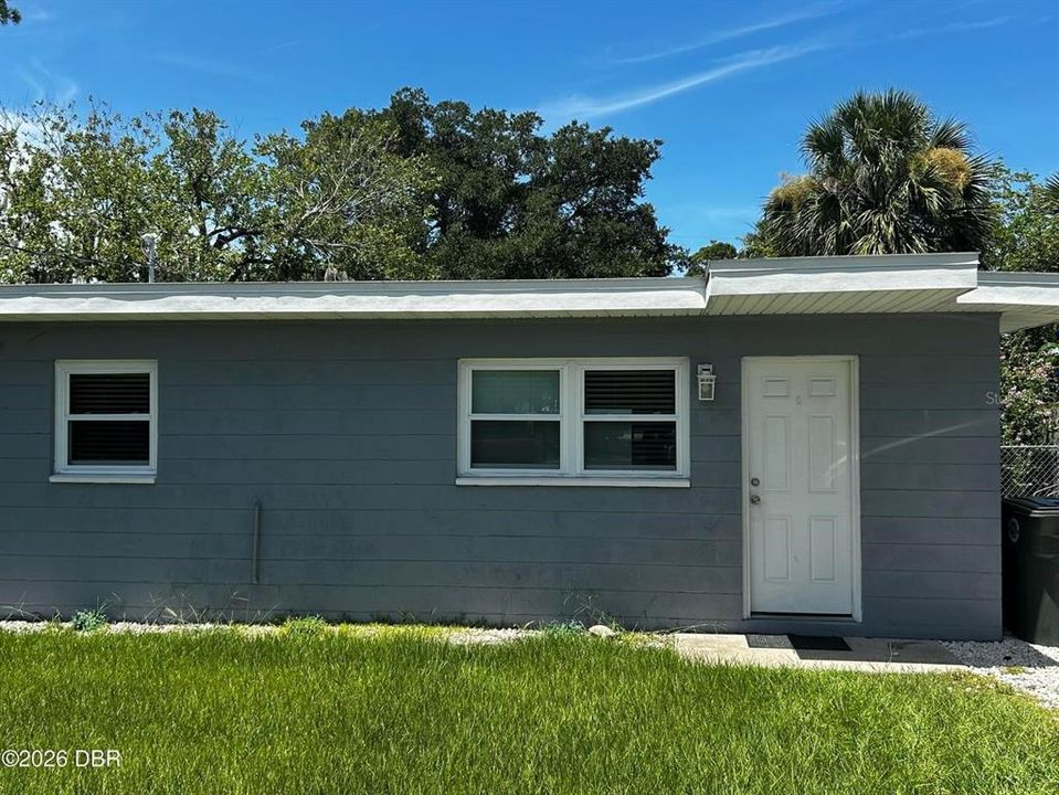 For Sale: $175,000 (2 beds, 1 baths, 720 Square Feet)