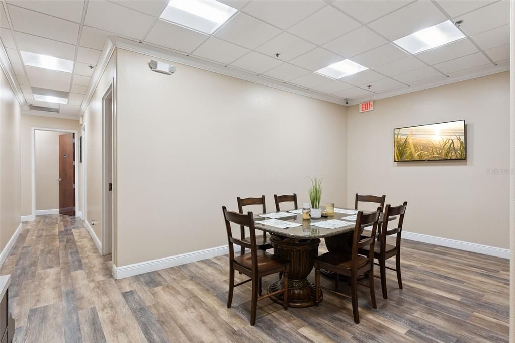 For Sale: $749,900 (0 beds, 0 baths, 2607 Square Feet)