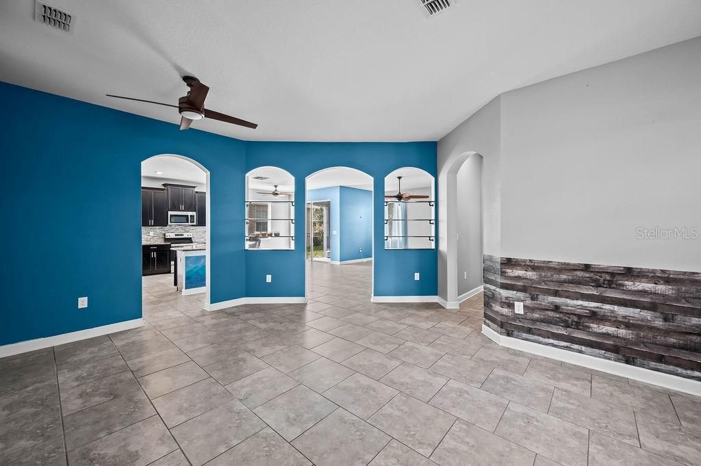For Sale: $475,000 (6 beds, 4 baths, 3208 Square Feet)