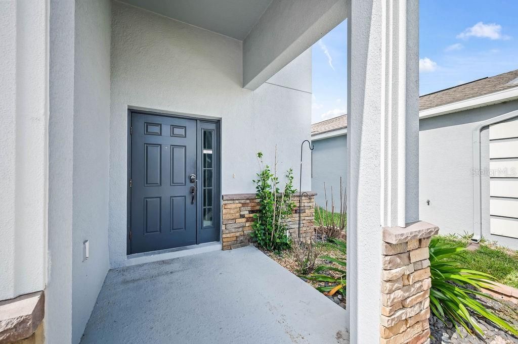 For Sale: $475,000 (6 beds, 4 baths, 3208 Square Feet)