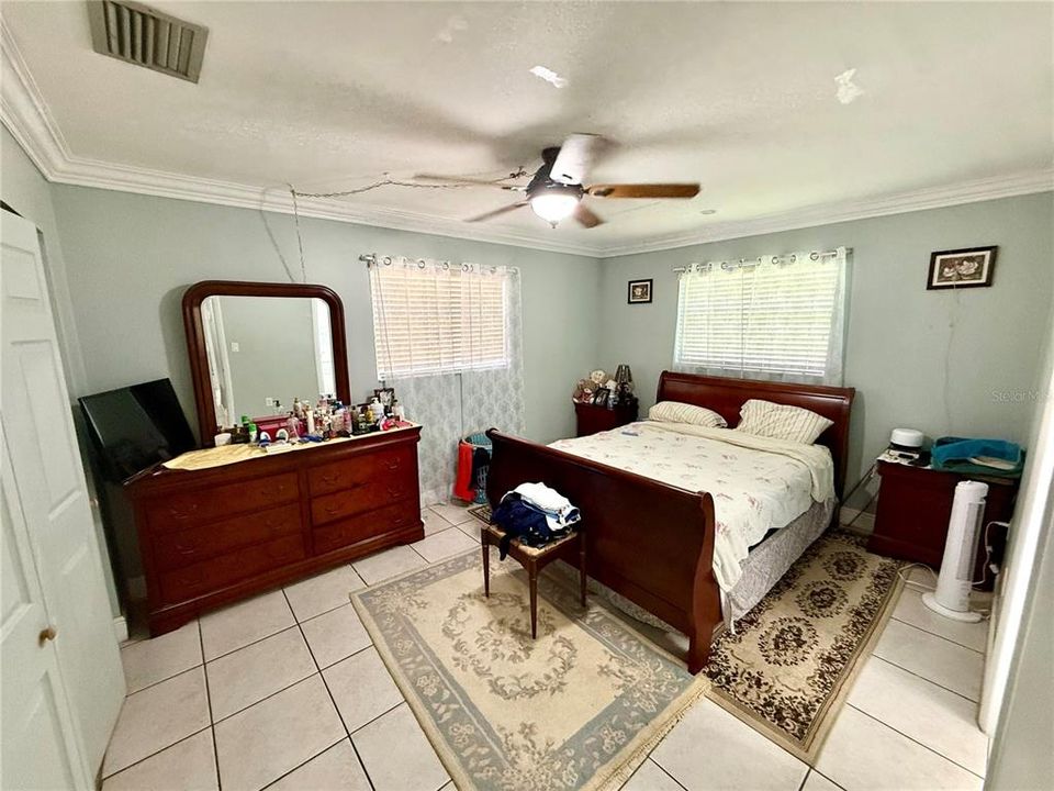 En Venta: $509,900 (3 camas, 2 baños, 1239 Pies cuadrados)