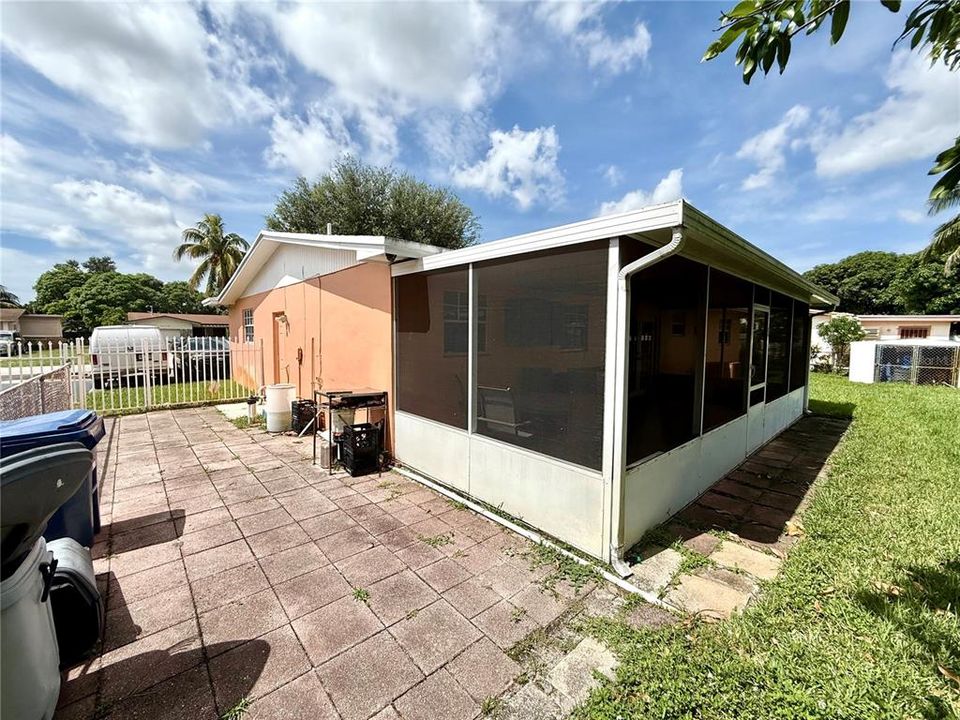 En Venta: $509,900 (3 camas, 2 baños, 1239 Pies cuadrados)