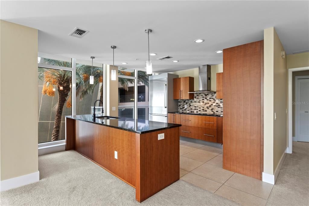 En Venta: $859,995 (2 camas, 2 baños, 1370 Pies cuadrados)
