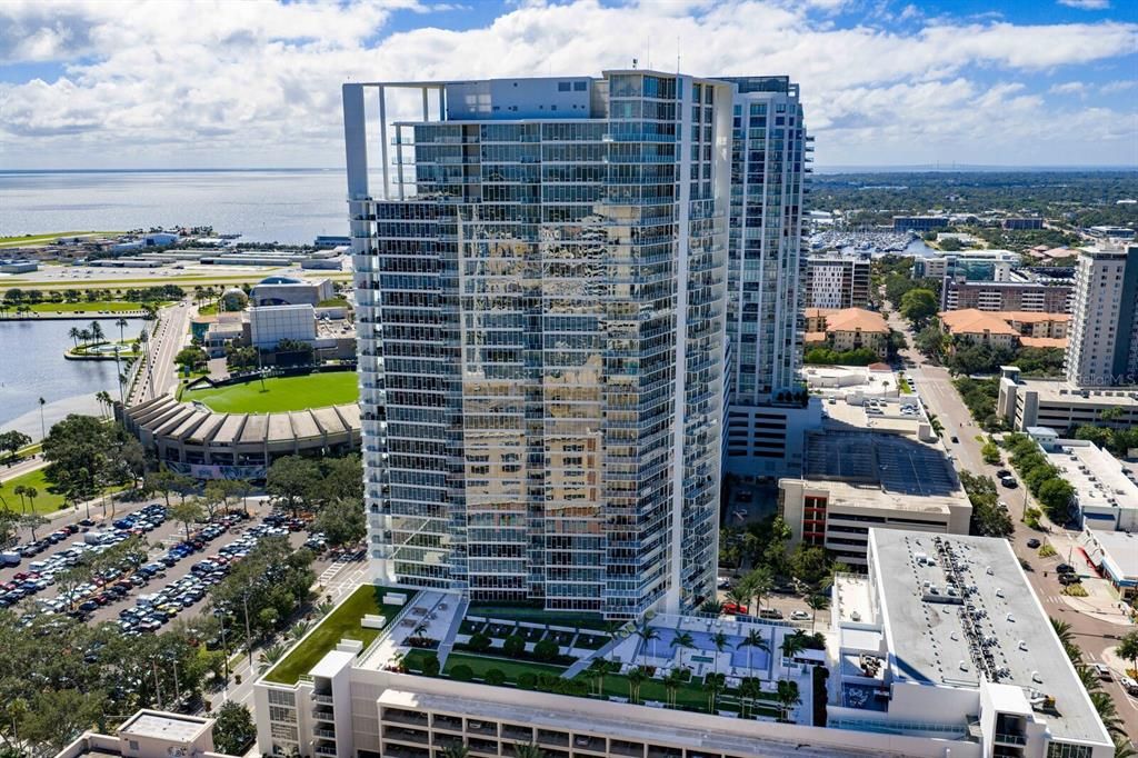 En Venta: $859,995 (2 camas, 2 baños, 1370 Pies cuadrados)