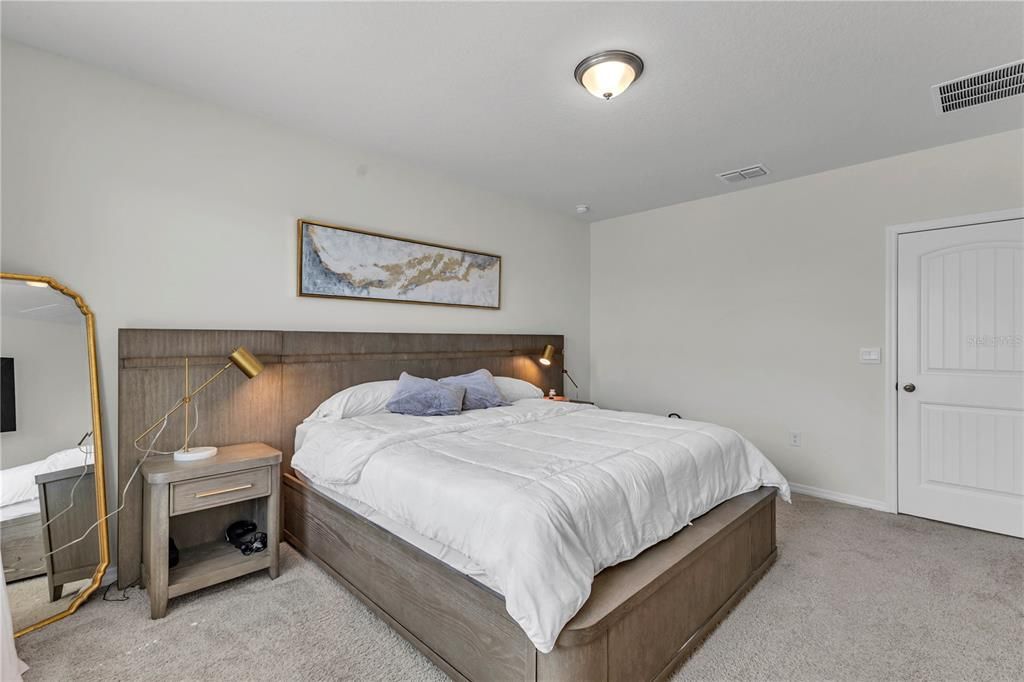For Sale: $567,900 (3 beds, 2 baths, 2216 Square Feet)
