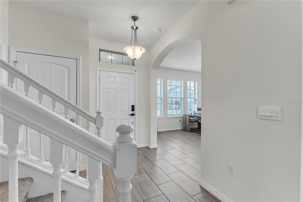 For Sale: $567,900 (3 beds, 2 baths, 2216 Square Feet)