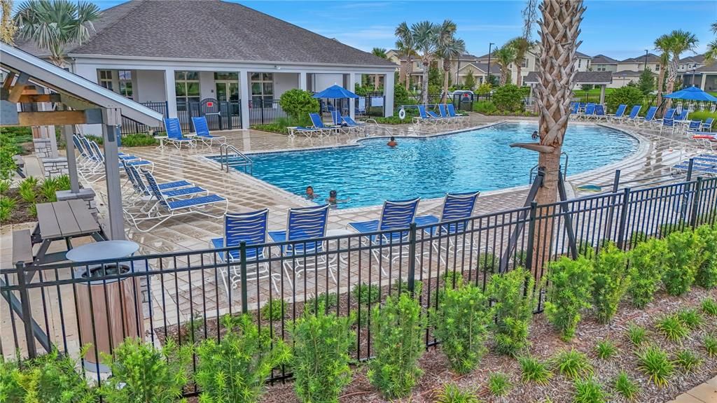 For Sale: $567,900 (3 beds, 2 baths, 2216 Square Feet)