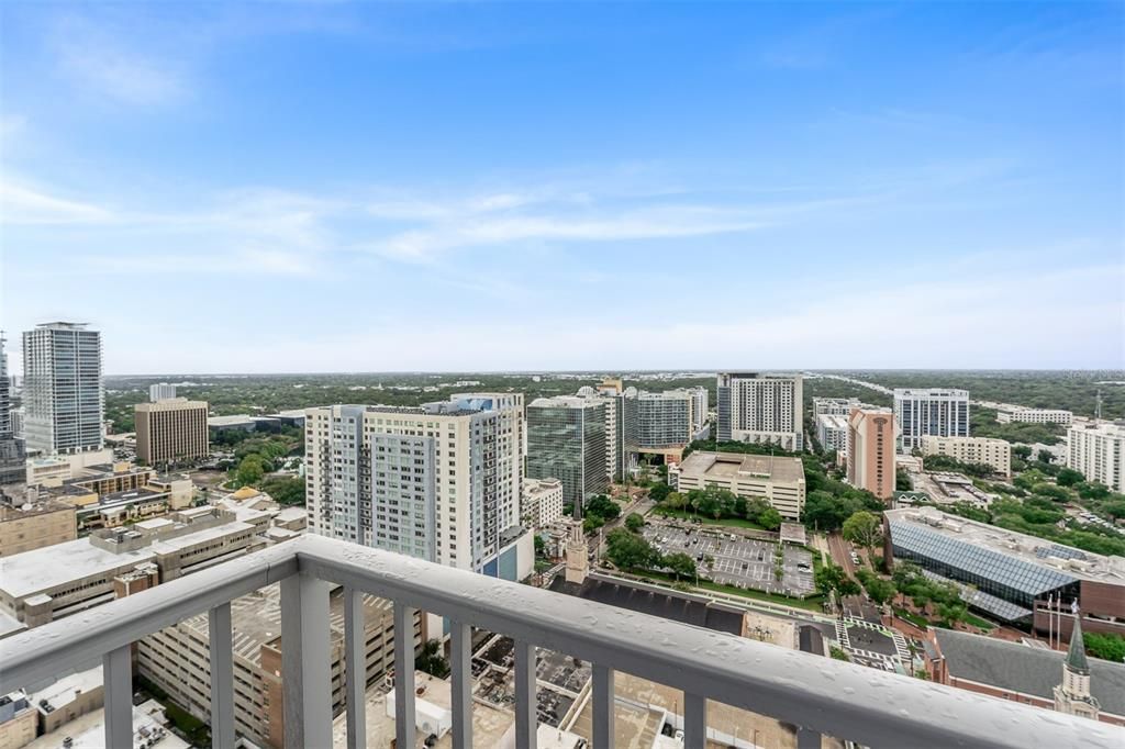 For Sale: $199,900 (1 beds, 1 baths, 615 Square Feet)