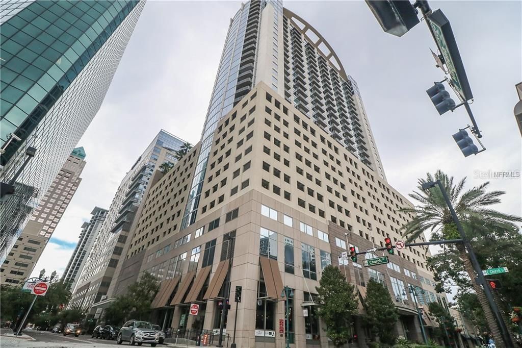 For Sale: $199,900 (1 beds, 1 baths, 615 Square Feet)
