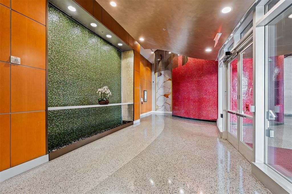 For Sale: $199,900 (1 beds, 1 baths, 615 Square Feet)